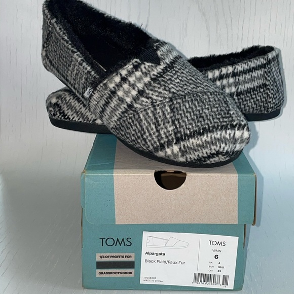 Toms Shoes - NWT in box Tom’s Alpargata Black Plaid/Faux Fur slip on shoes 6